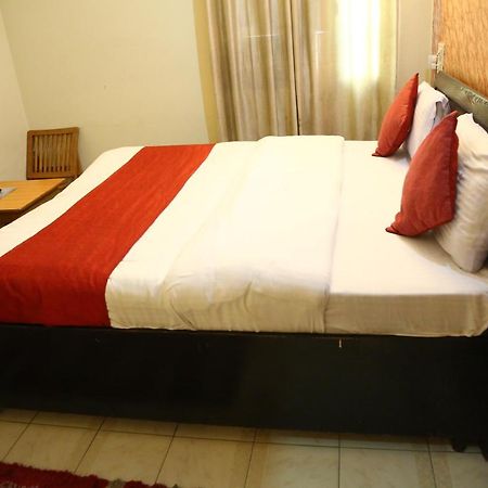 Hotel Diamond Palace Chandīgarh 외부 사진