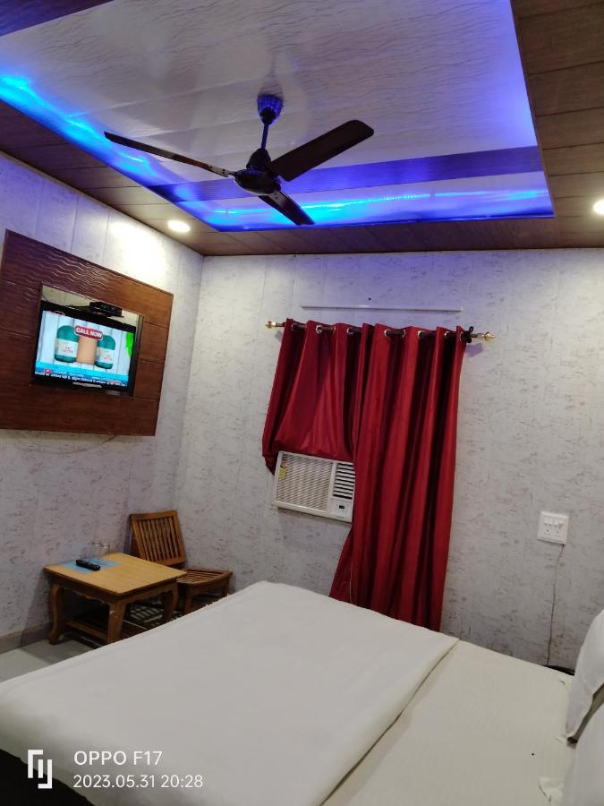 Hotel Diamond Palace Chandīgarh 외부 사진